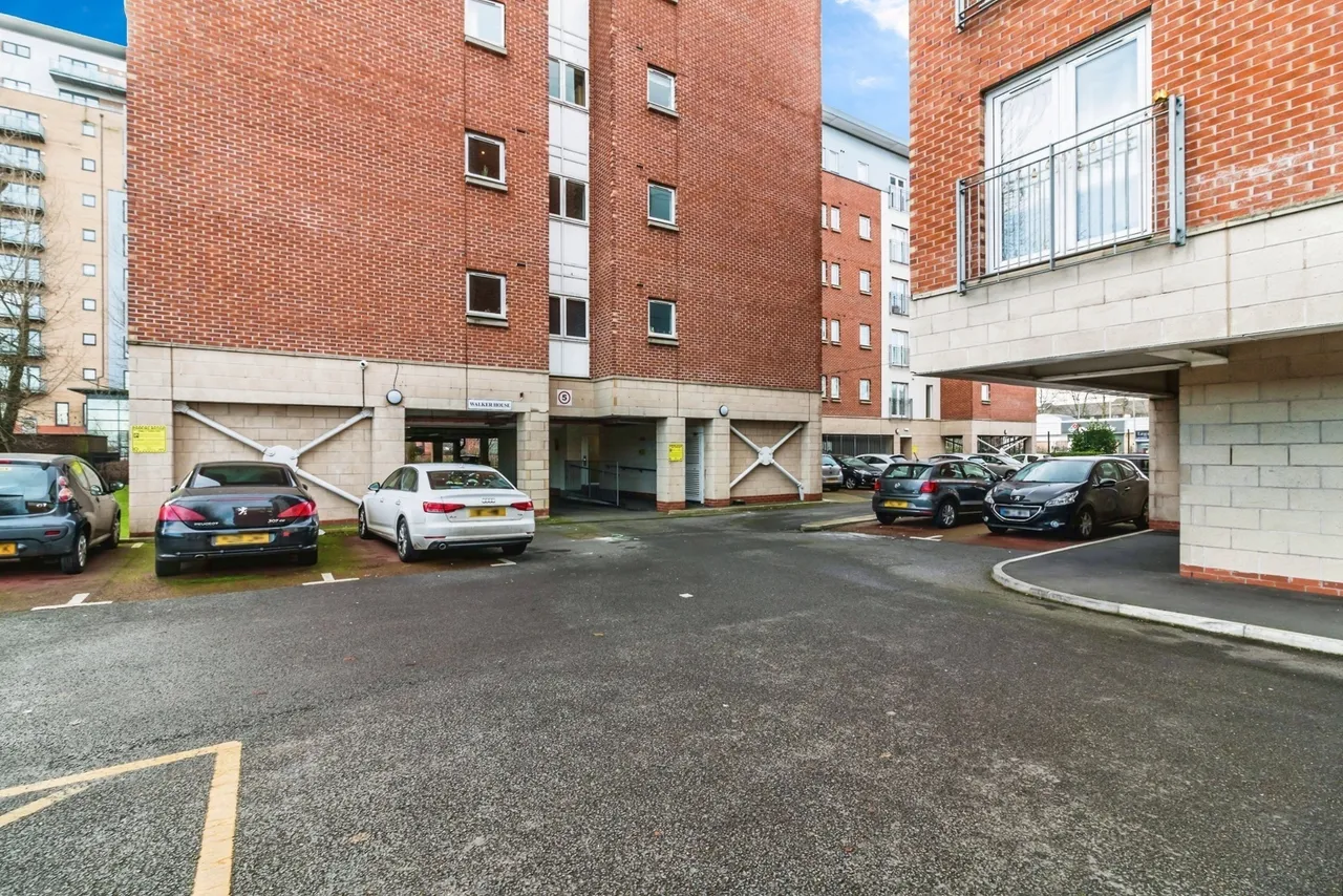 Elmira Way, Salford, Greater Manchester, M5, photo 13