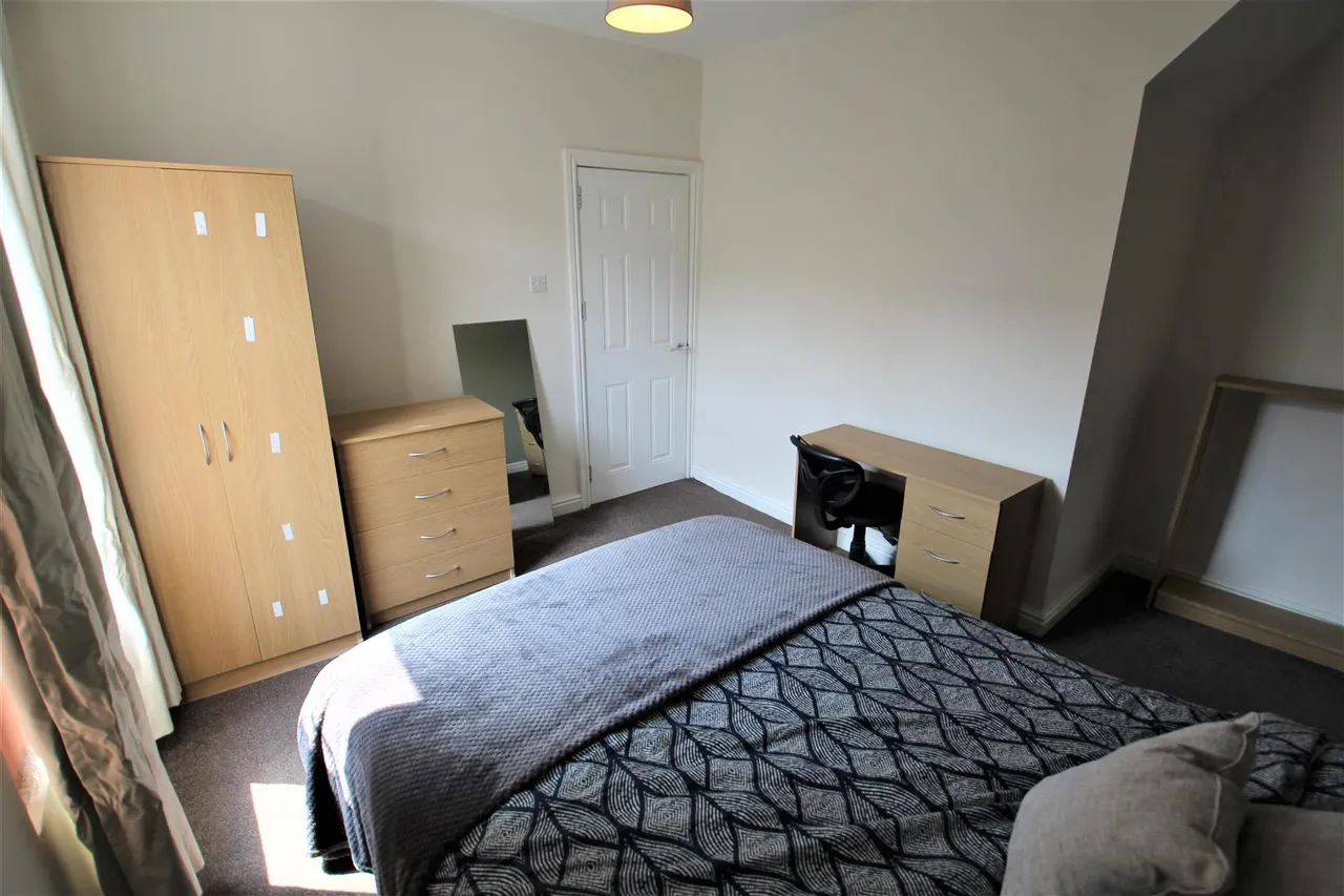 Kelsall Place, Hyde Park, LS6, photo 5