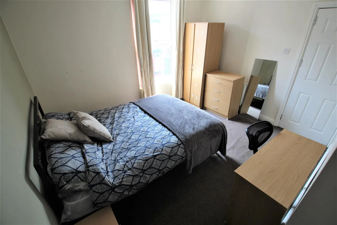 Kelsall Place, Hyde Park, LS6, photo 7