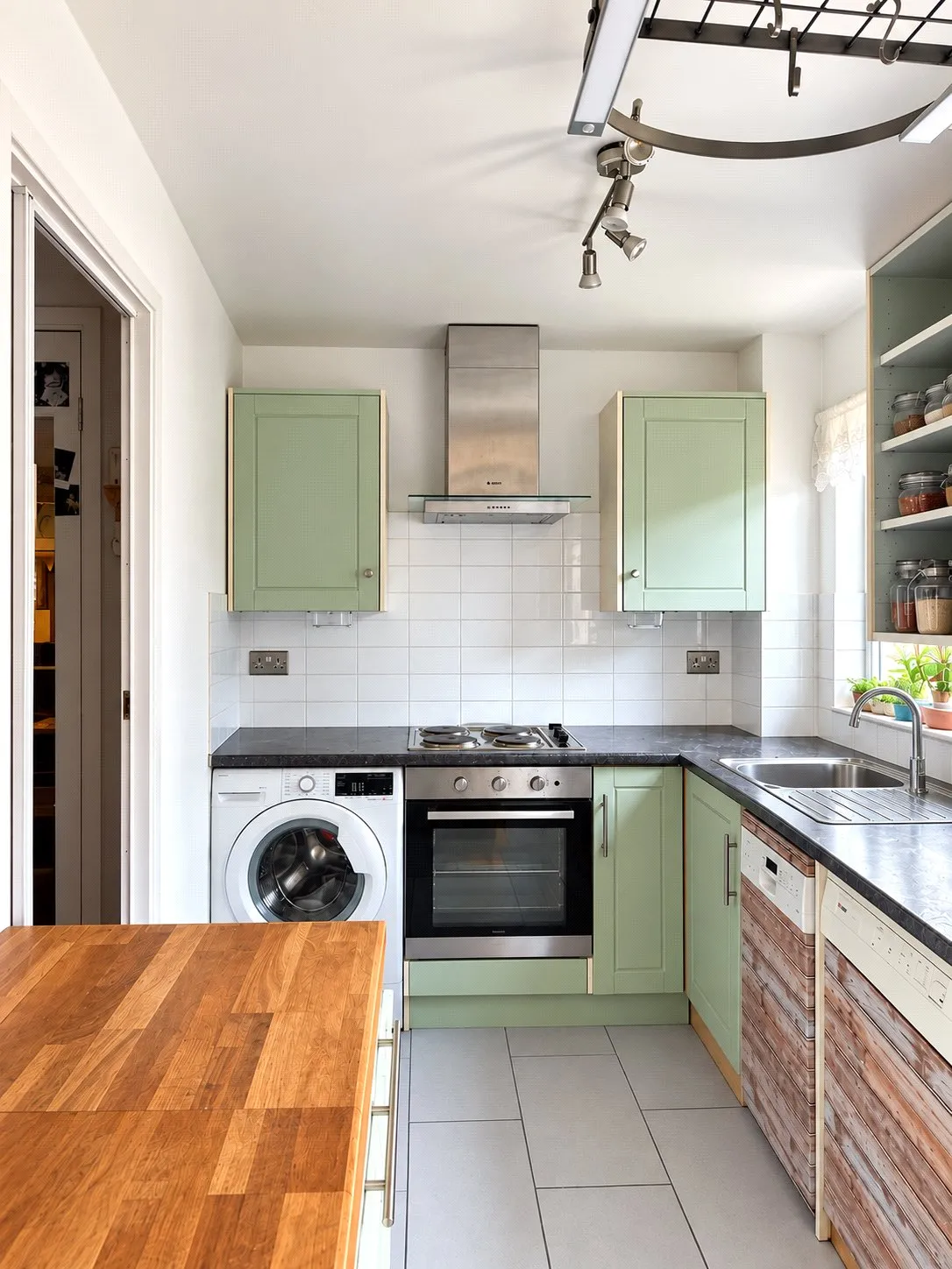 Sonning Gardens, Hampton, TW12, photo 4