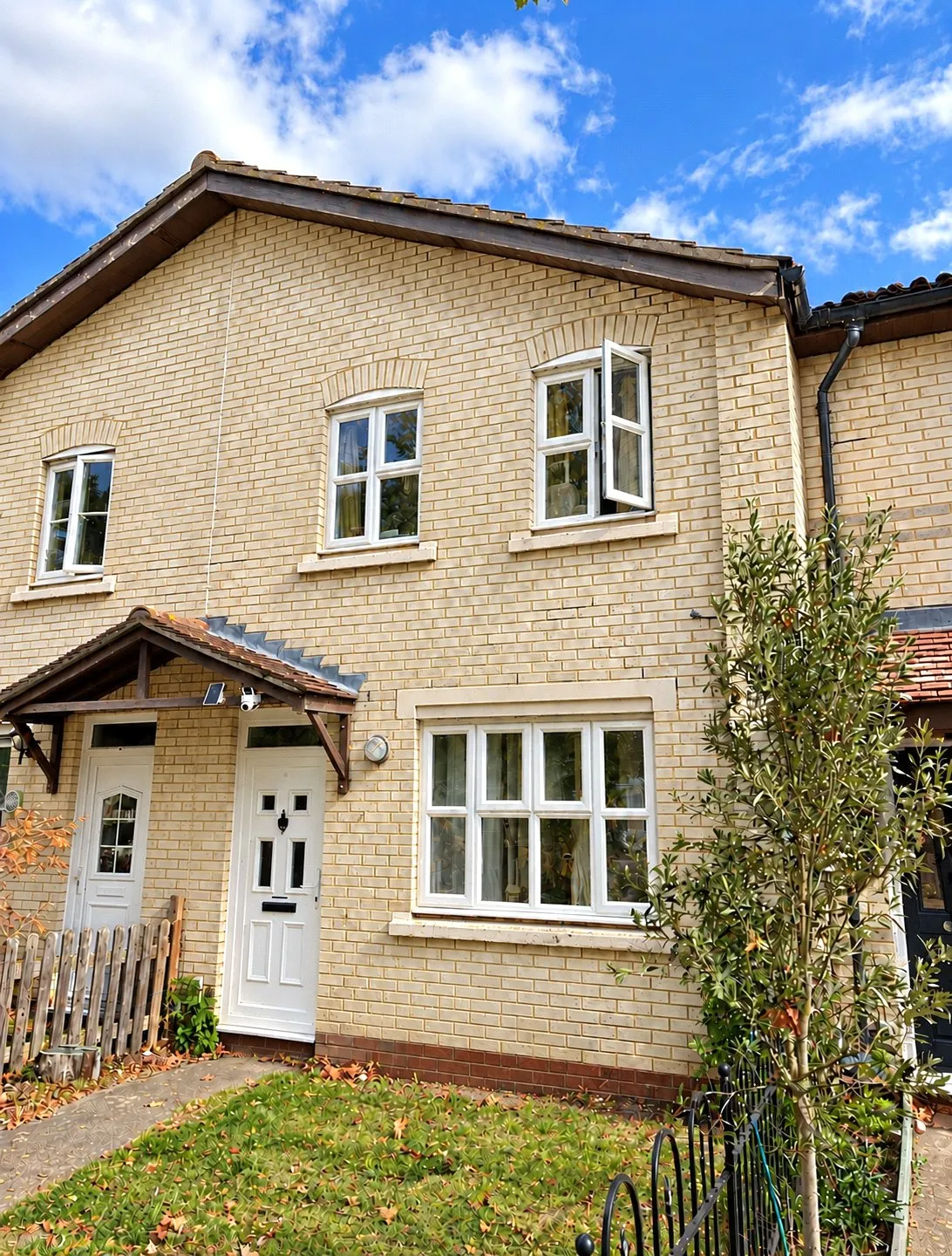 Sonning Gardens, Hampton, TW12, photo 2