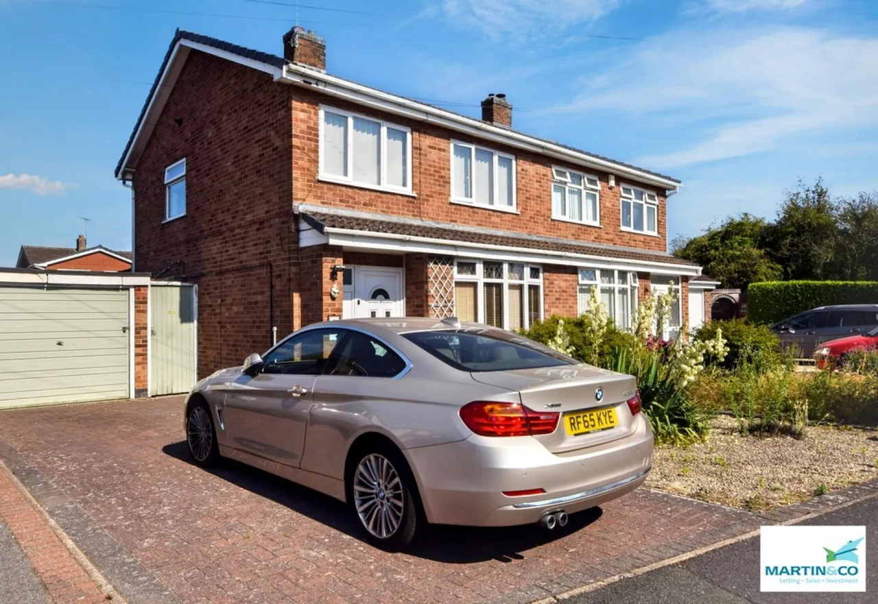 3 bed house for sale — Glenbarr Drive, Hinckley