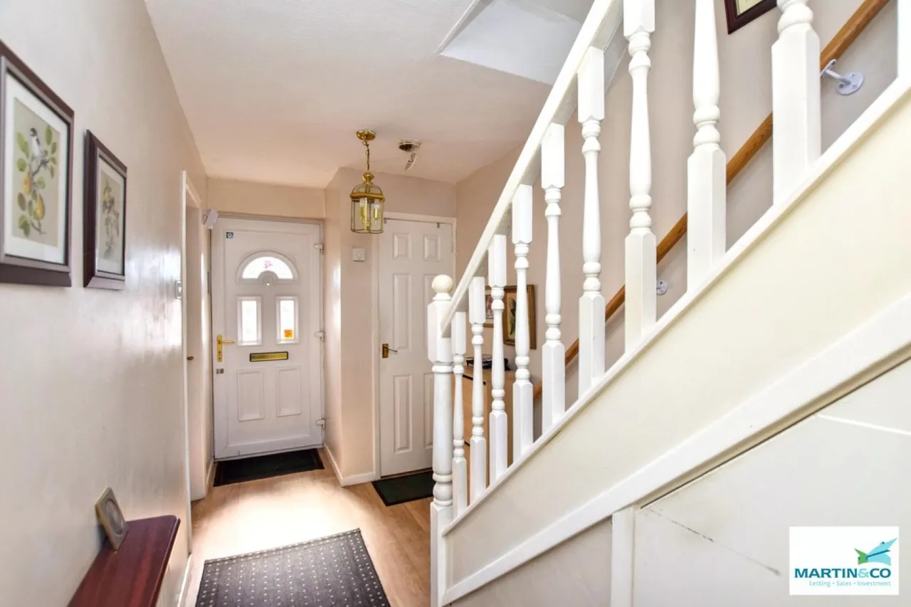 Glenbarr Drive, Hinckley, photo 7