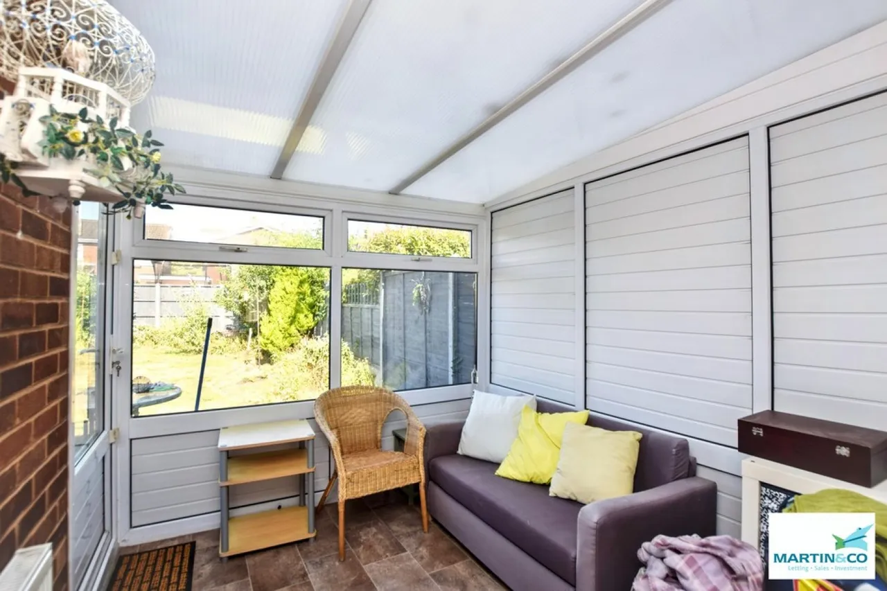 Glenbarr Drive, Hinckley, photo 10