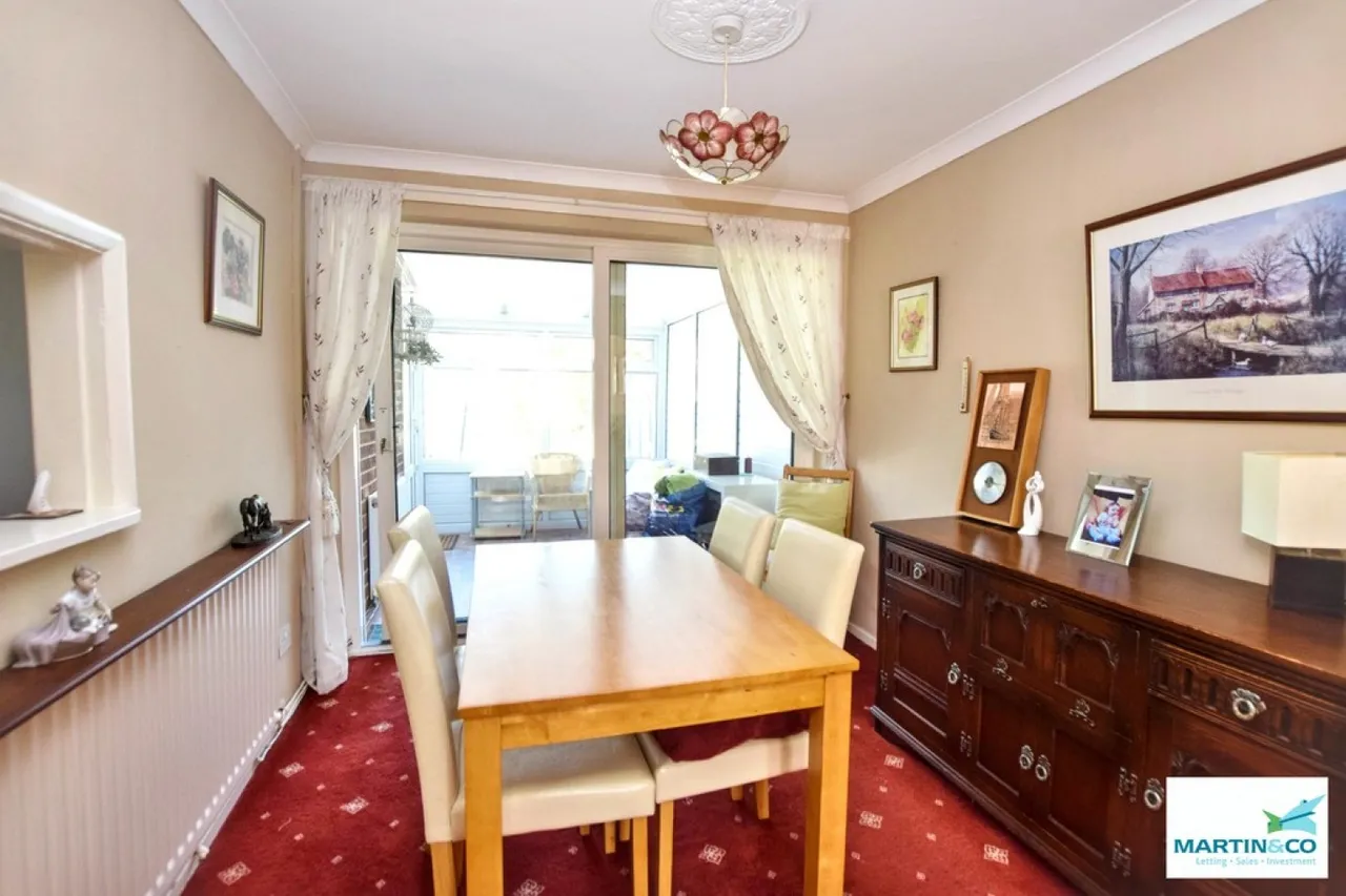 Glenbarr Drive, Hinckley, photo 4