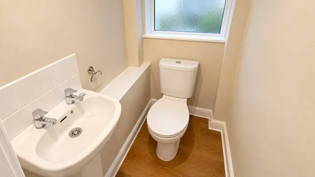 Squirrels Heath Lane, RM11, photo 16