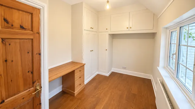 Squirrels Heath Lane, RM11, photo 14