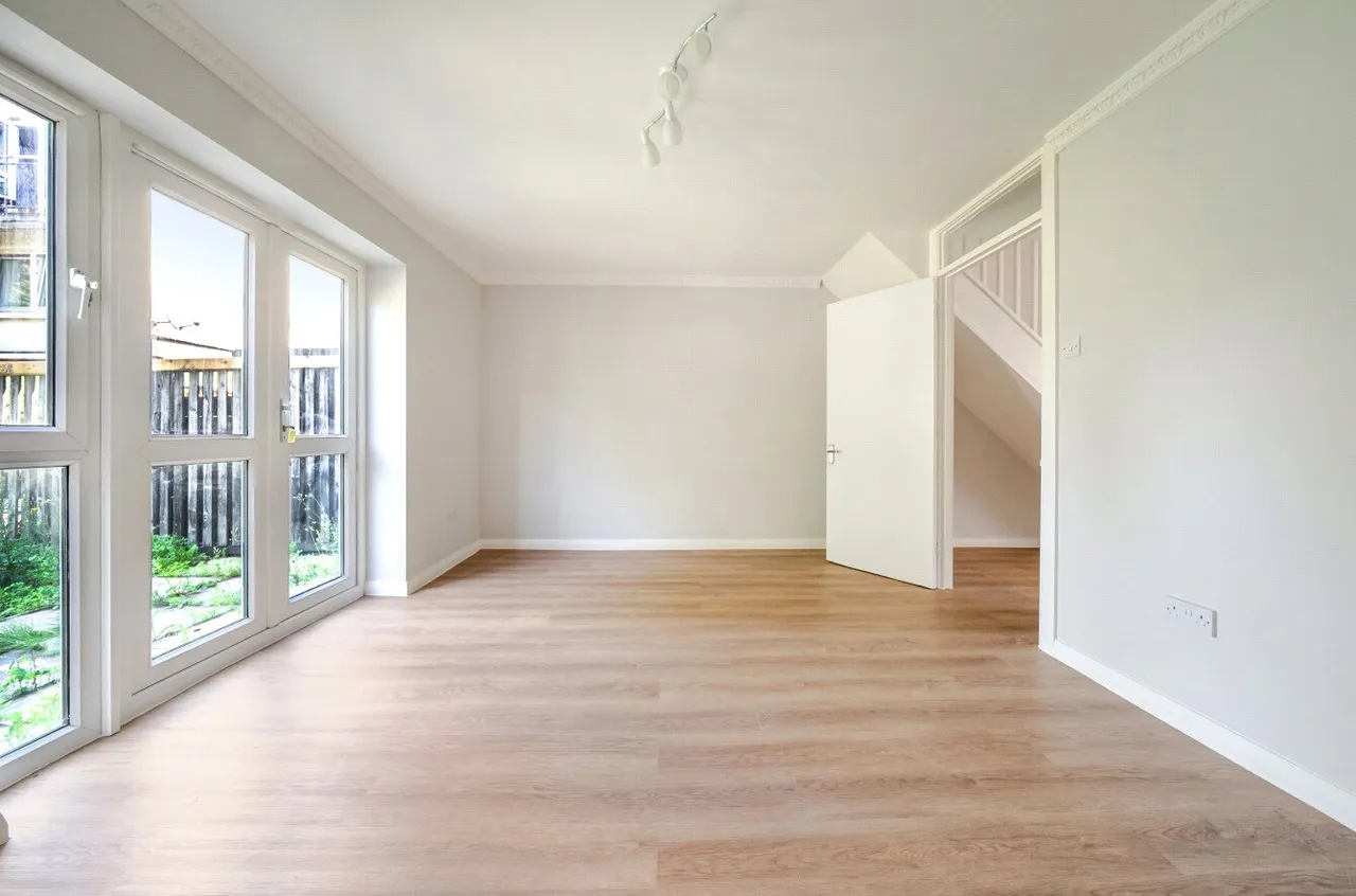 2 bed house for sale, Liardet Street, London, SE14