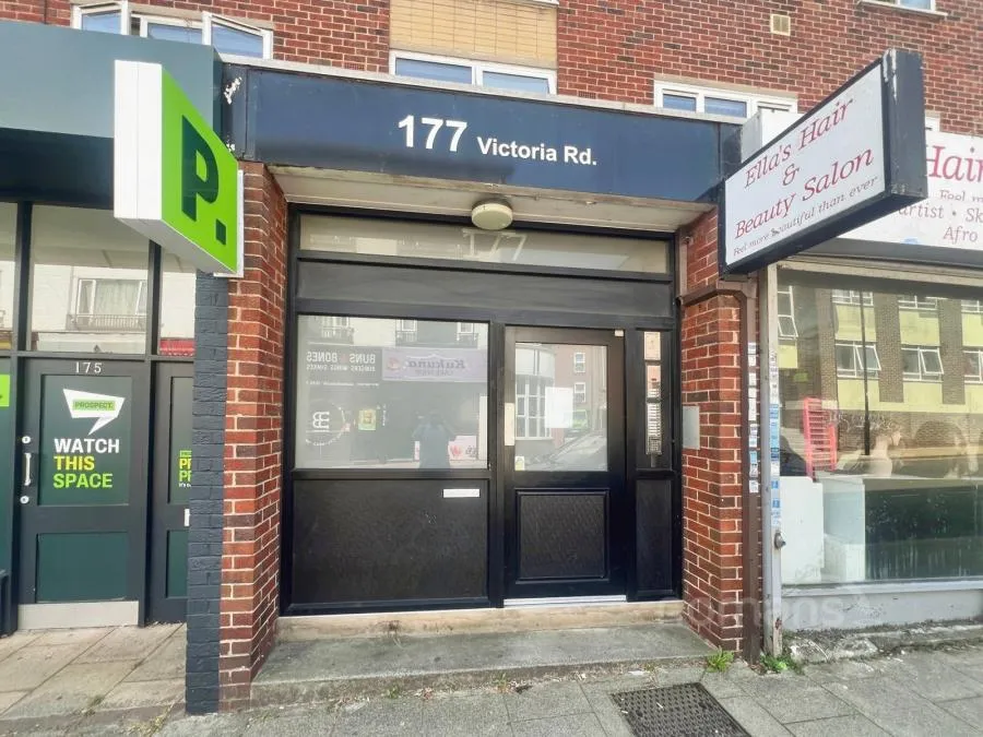 Victoria Road, Aldershot, GU11, photo 10