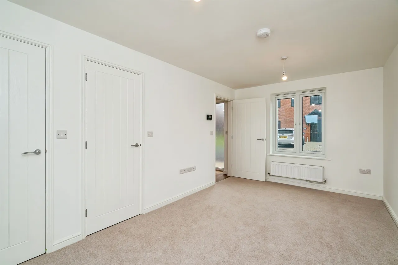 Peacock Drive, Bradwell, NR31, photo 6