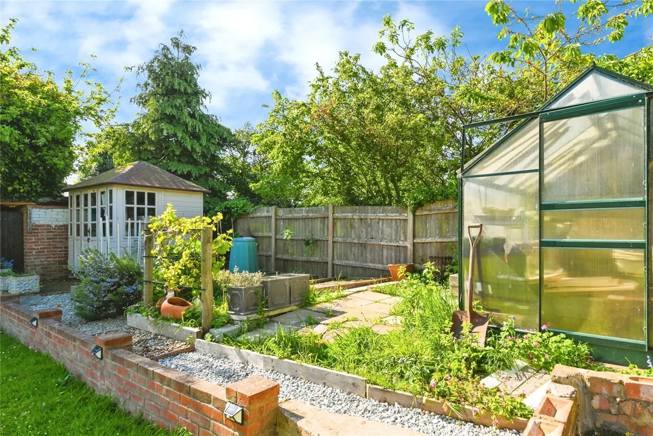 Arnold Road, Clacton-on-Sea, Essex, CO15, photo 34