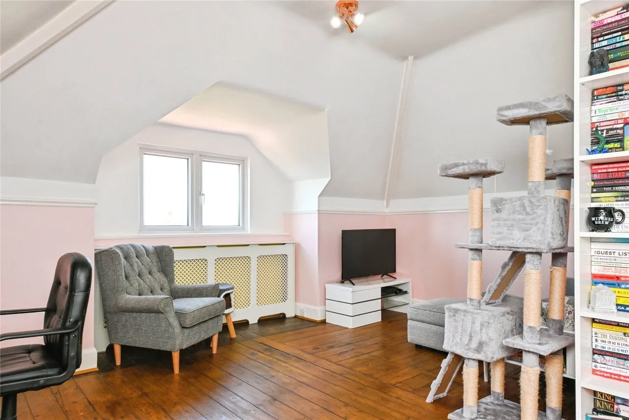 Arnold Road, Clacton-on-Sea, Essex, CO15, photo 24