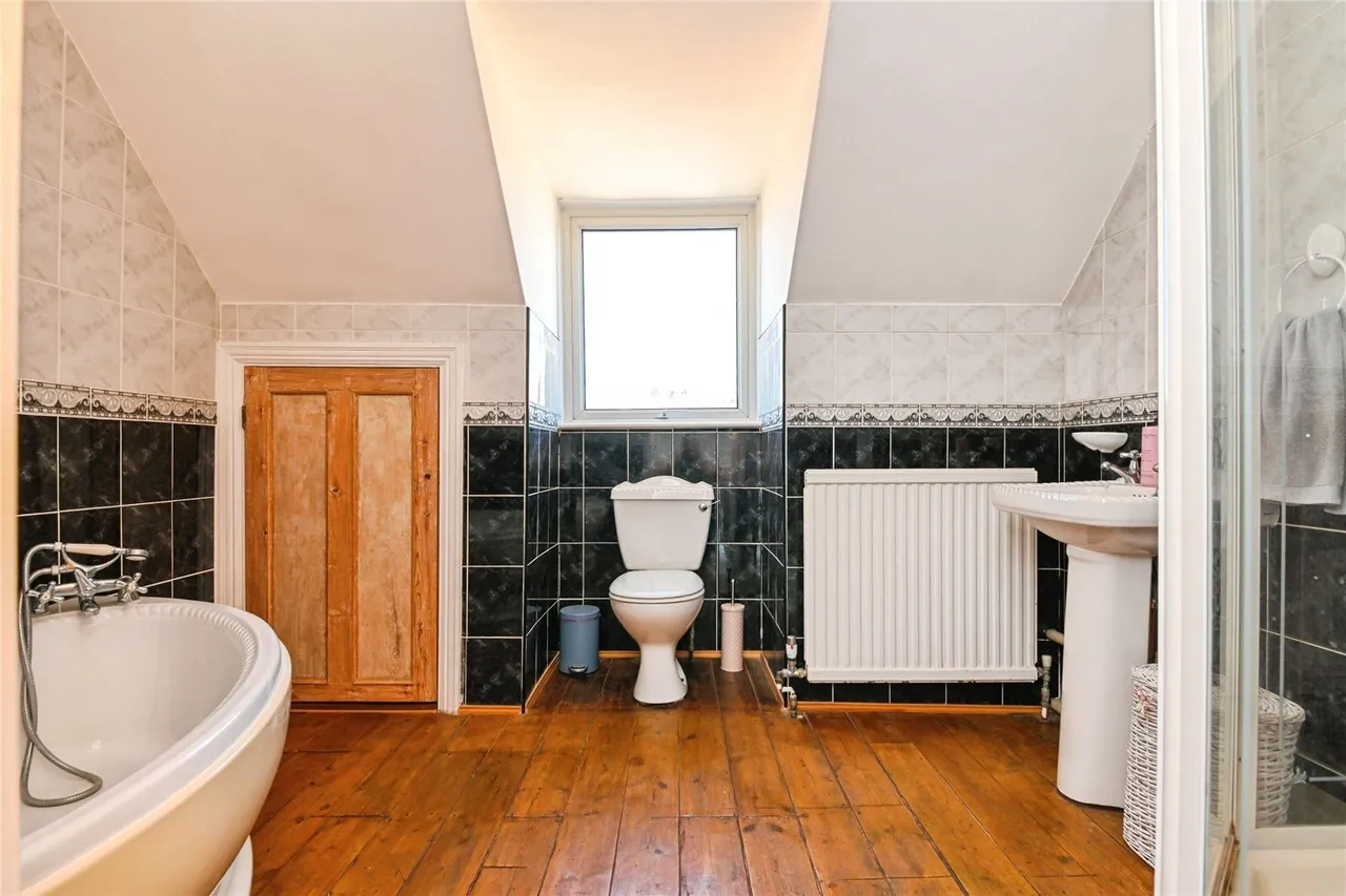 Arnold Road, Clacton-on-Sea, Essex, CO15, photo 25