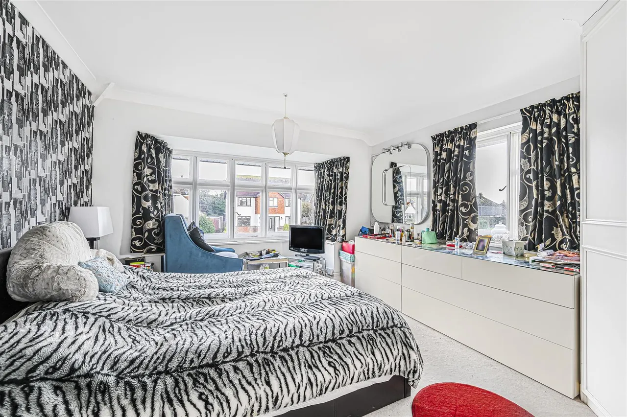 Tudor Close, Seaford, photo 12