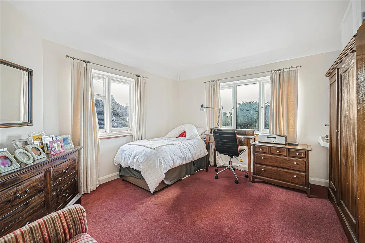 Tudor Close, Seaford, photo 16