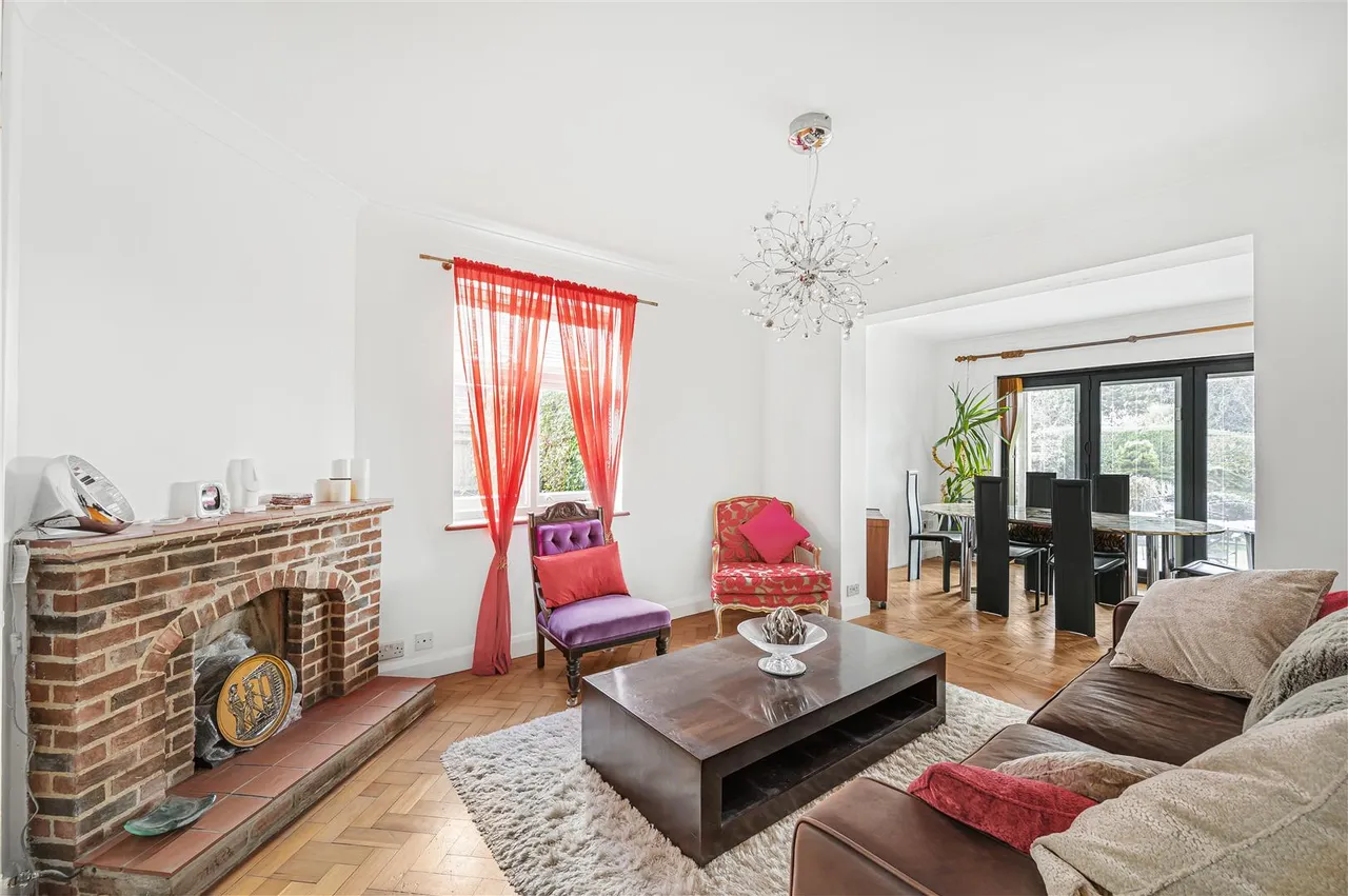 Tudor Close, Seaford, photo 10