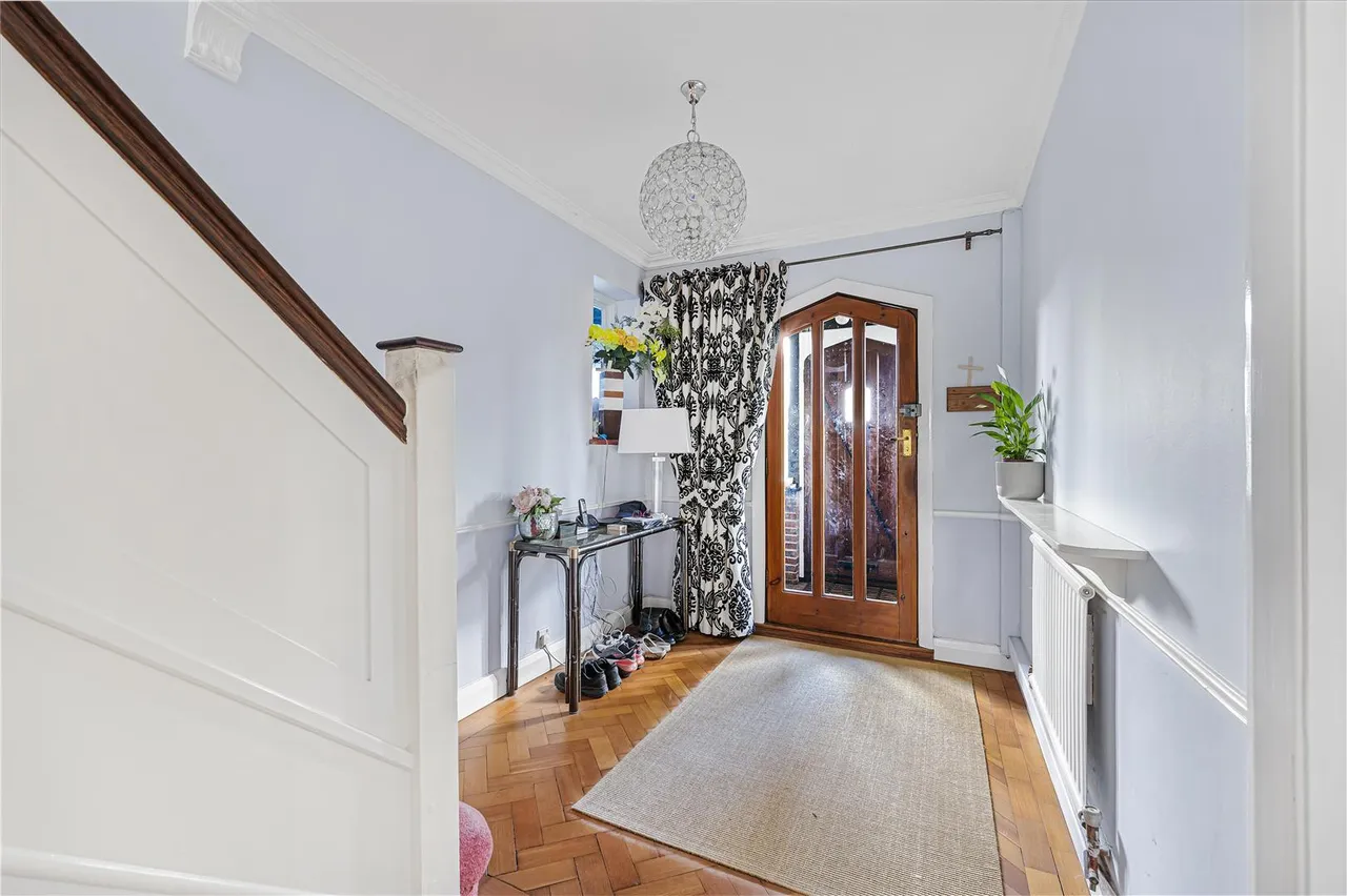 Tudor Close, Seaford, photo 17