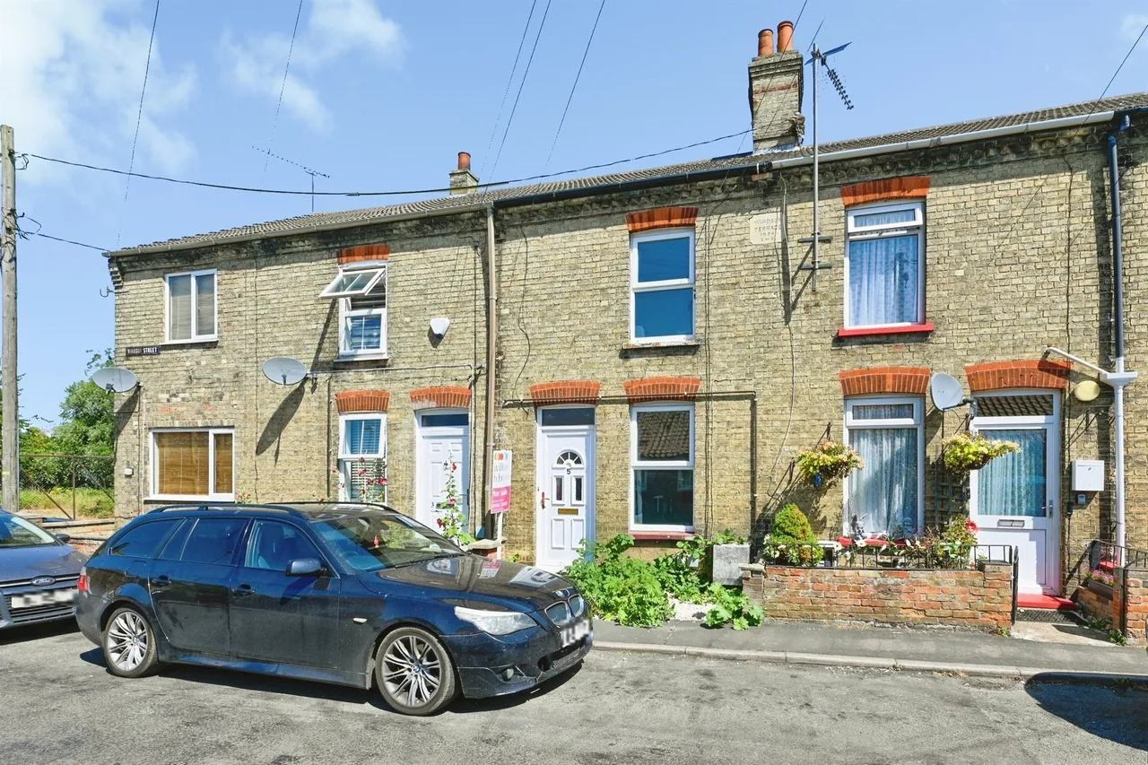 3 bed house for sale — Windsor Street, Downham Market