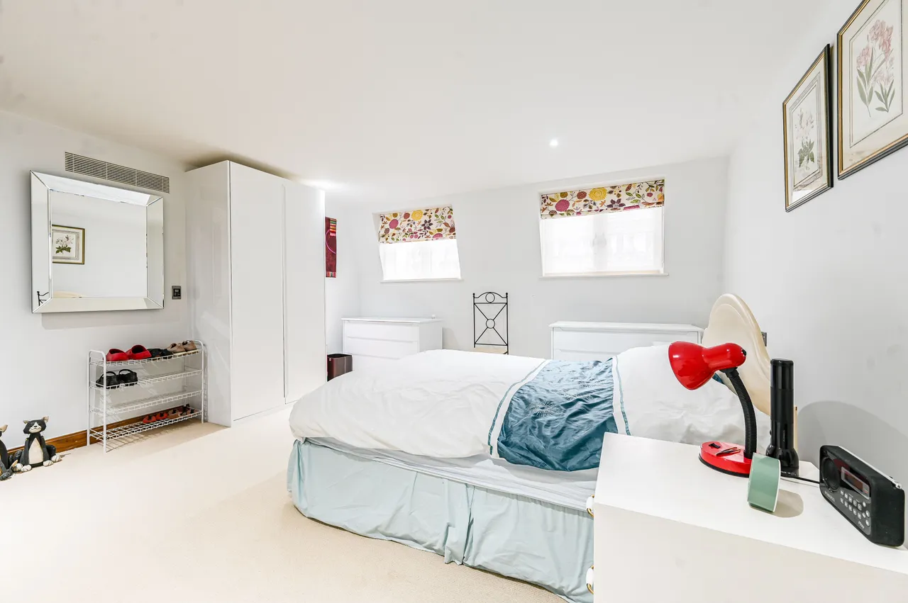 Flat 4, 2-4 Templeton Place, London, photo 4