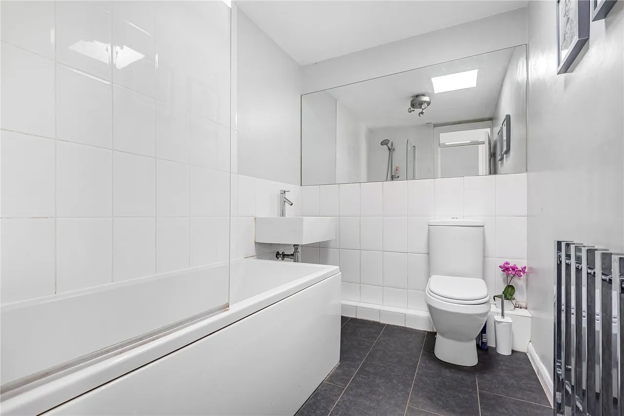 Brooklands Terrace, Green Street, TW16 6RW, photo 7