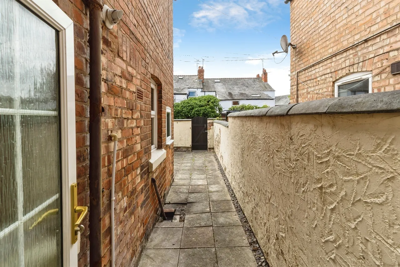 Salisbury Street, Chester, CH1, photo 17