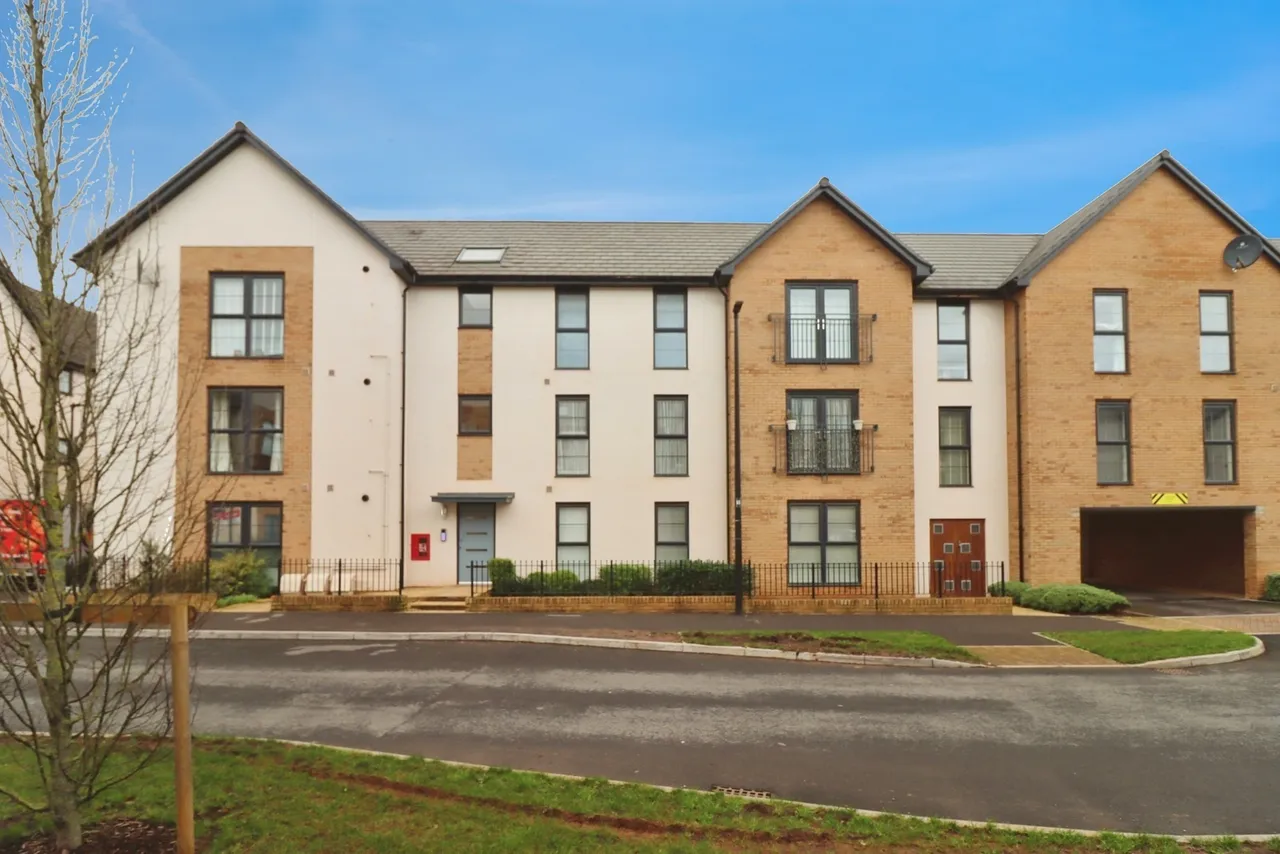 Clark Drive, Yate, Bristol, BS37, photo 11