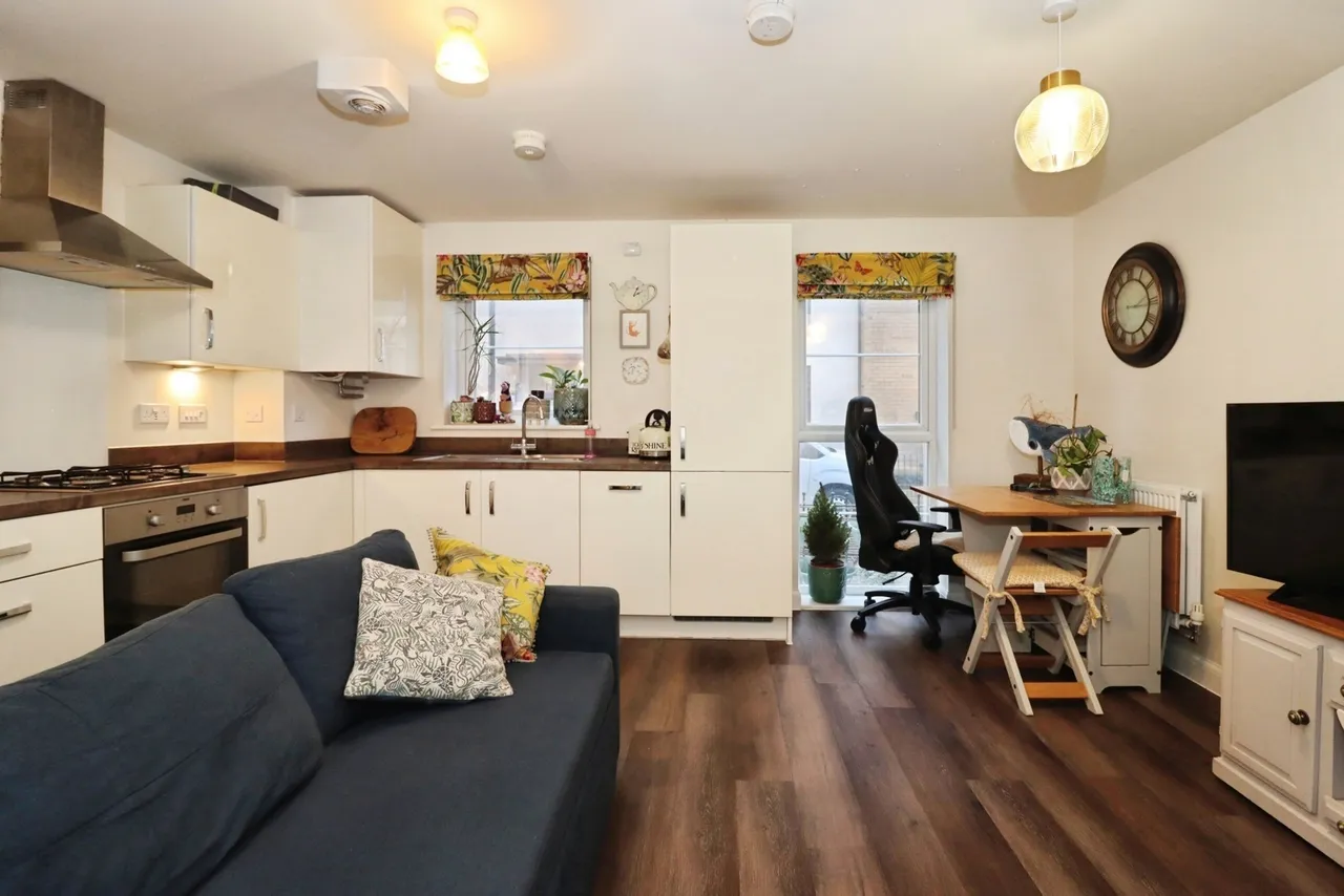 Clark Drive, Yate, Bristol, BS37, photo 6