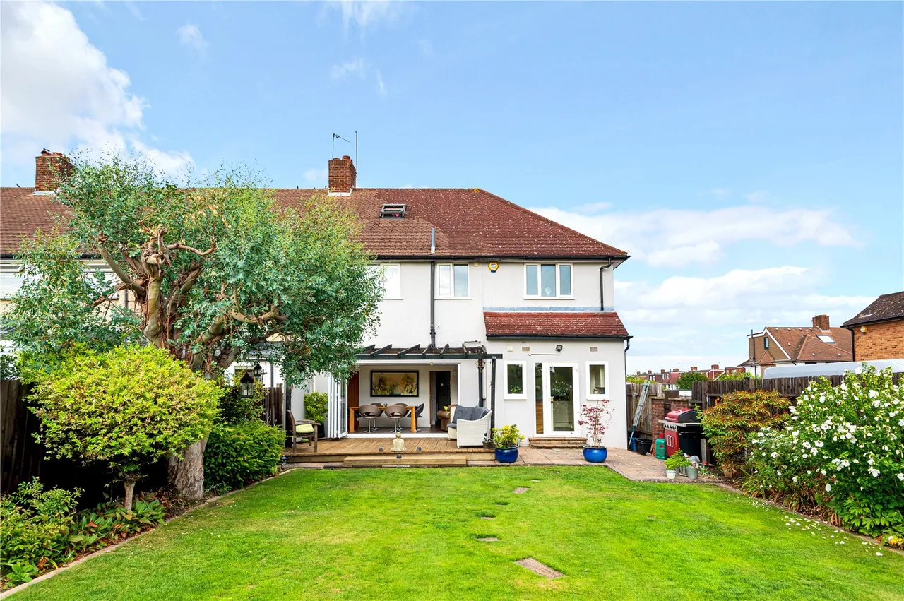 Gloucester Road, Twickenham, TW2 6NF, photo 15