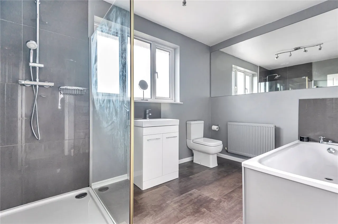 Gloucester Road, Twickenham, TW2 6NF, photo 12