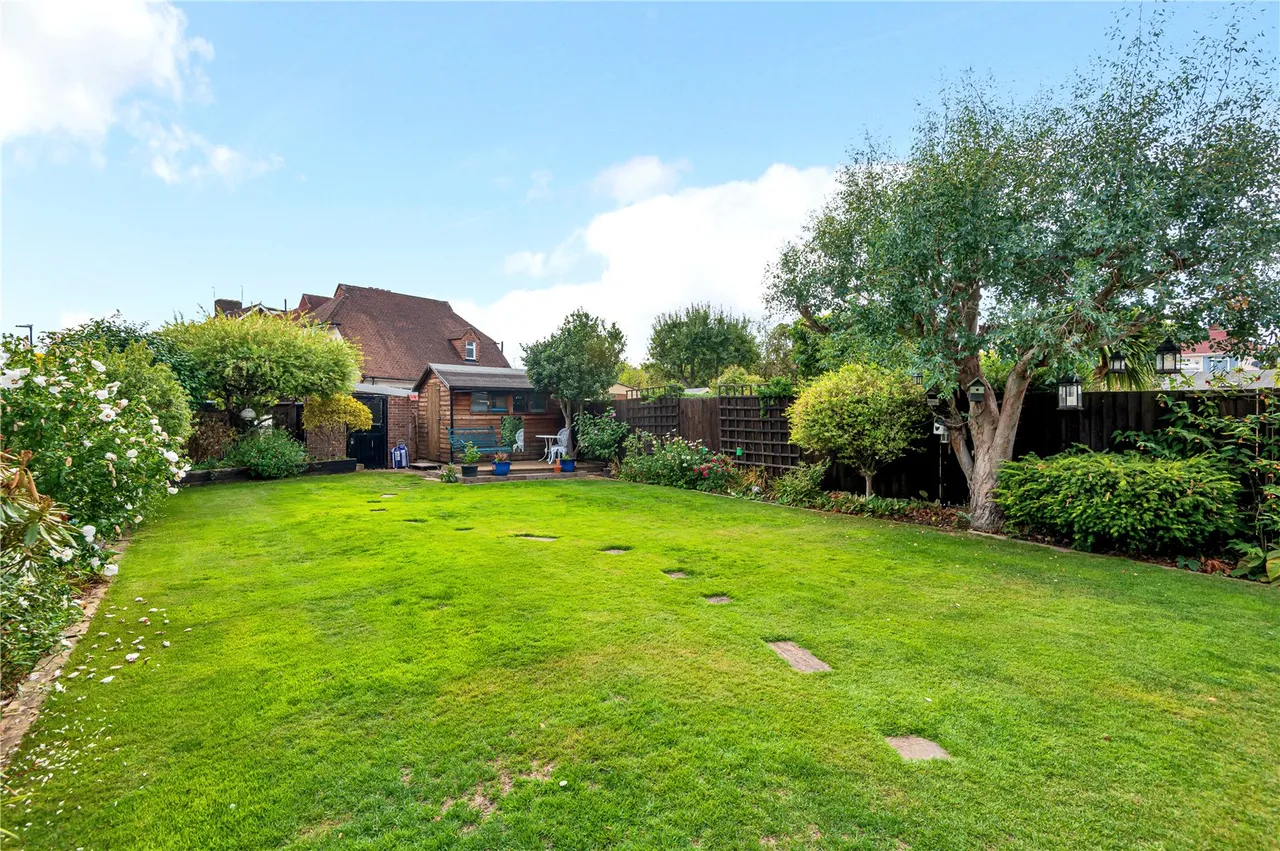 Gloucester Road, Twickenham, TW2 6NF, photo 2