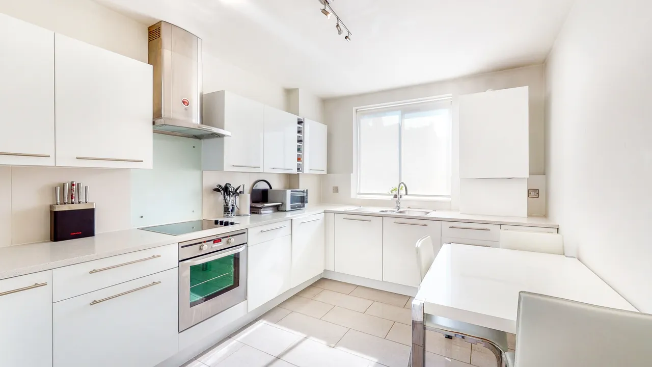 Sumpter Close, London, NW3, photo 5