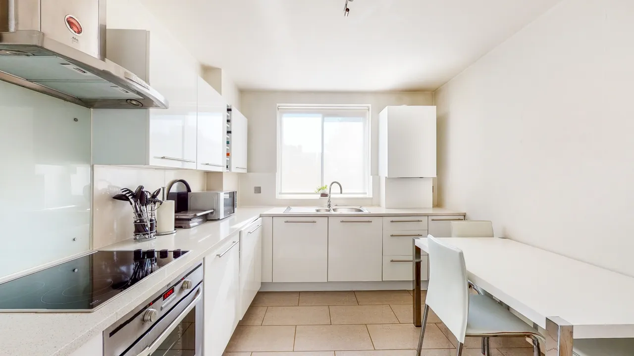 Sumpter Close, London, NW3, photo 6