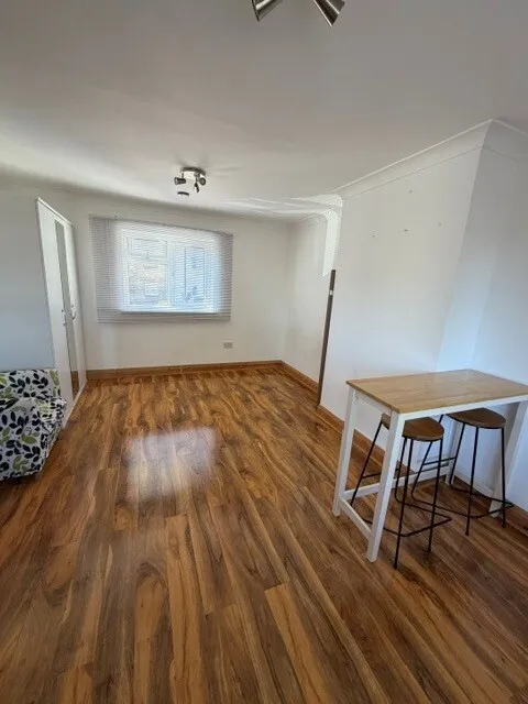flat to rent, Hoylake Road, London, W3