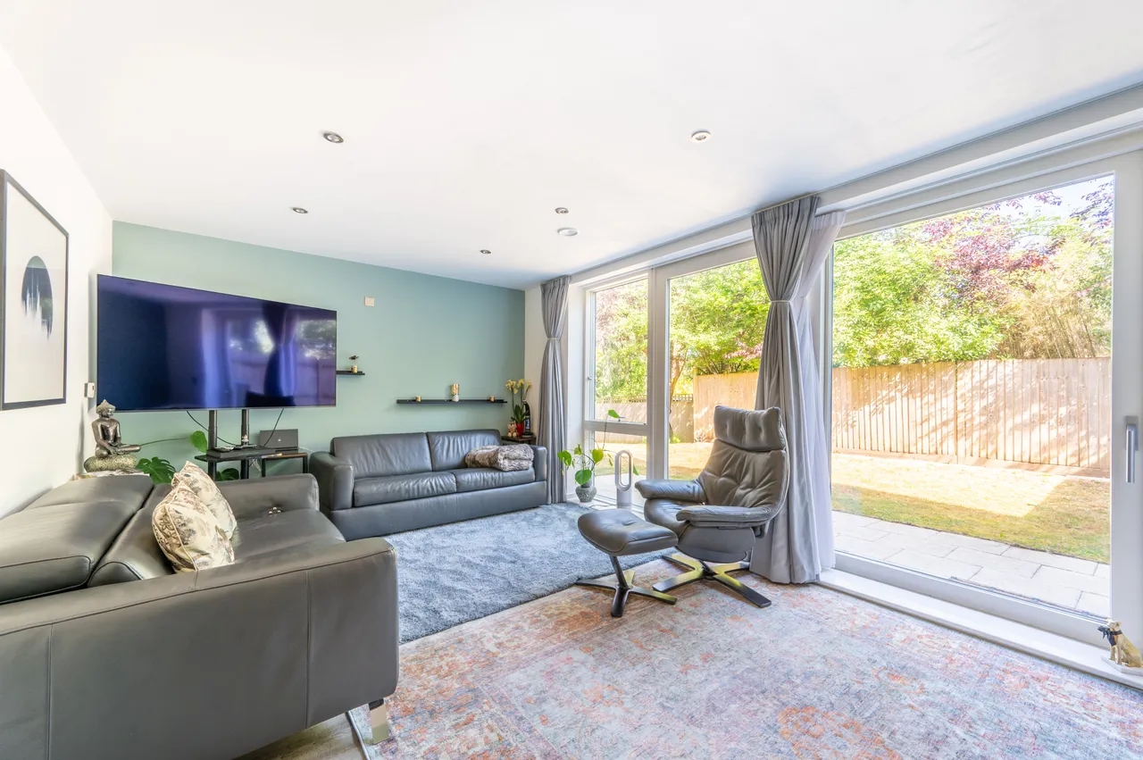 3 bed house for sale, London, NW10