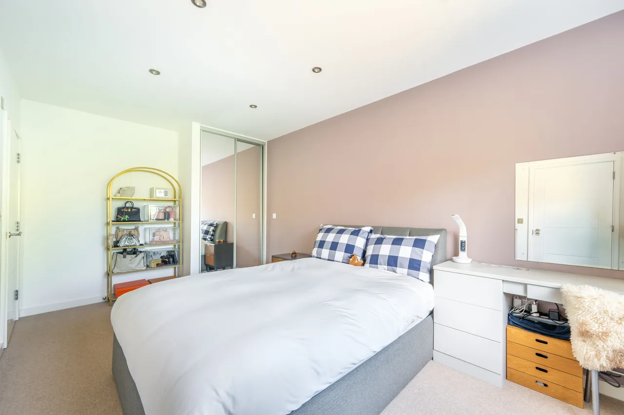 London, NW10, photo 11