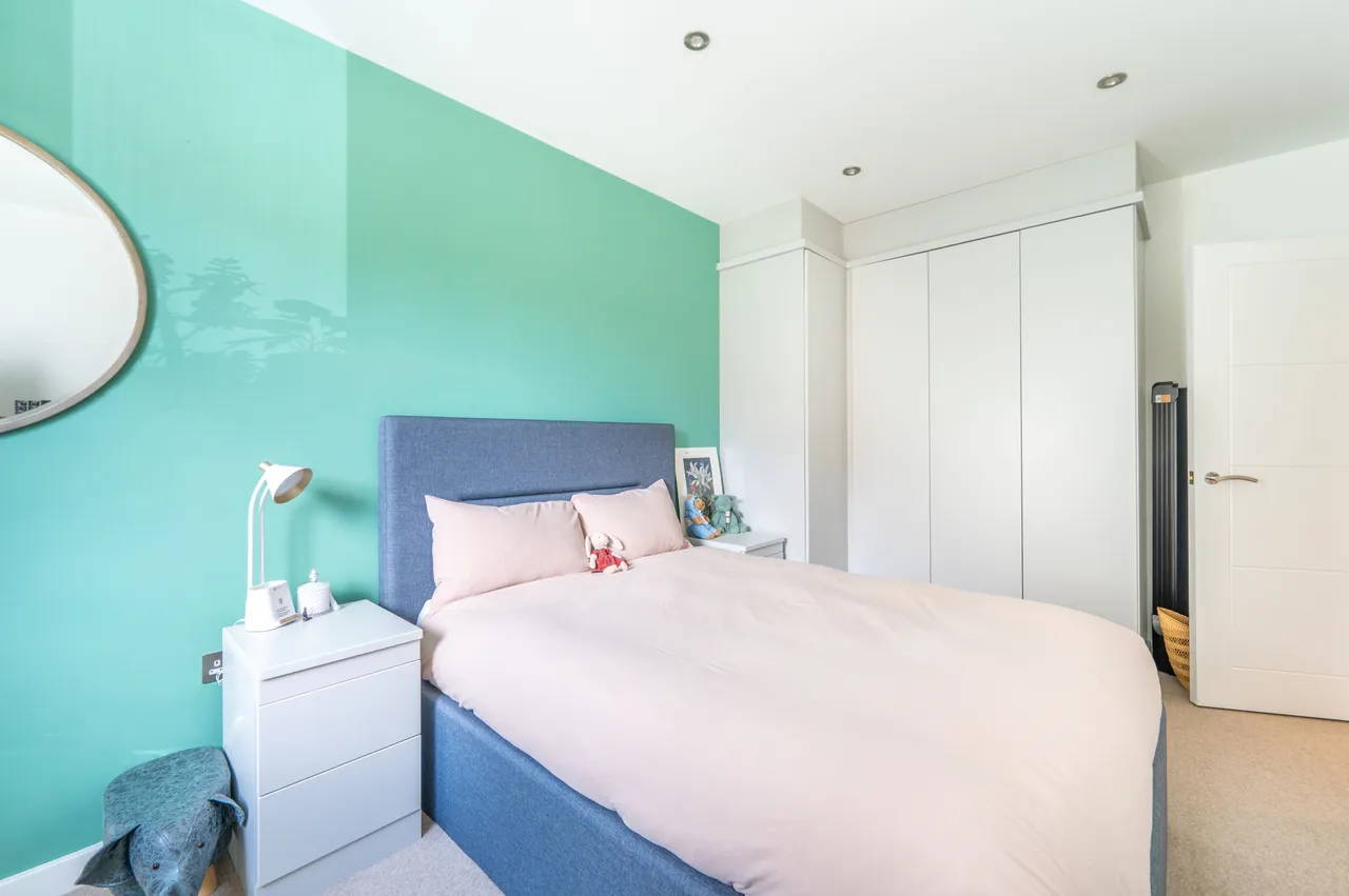 London, NW10, photo 6