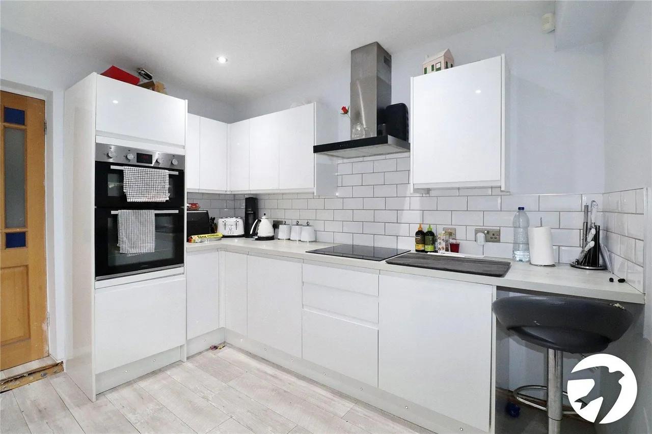 Willis Road, DA8, photo 11
