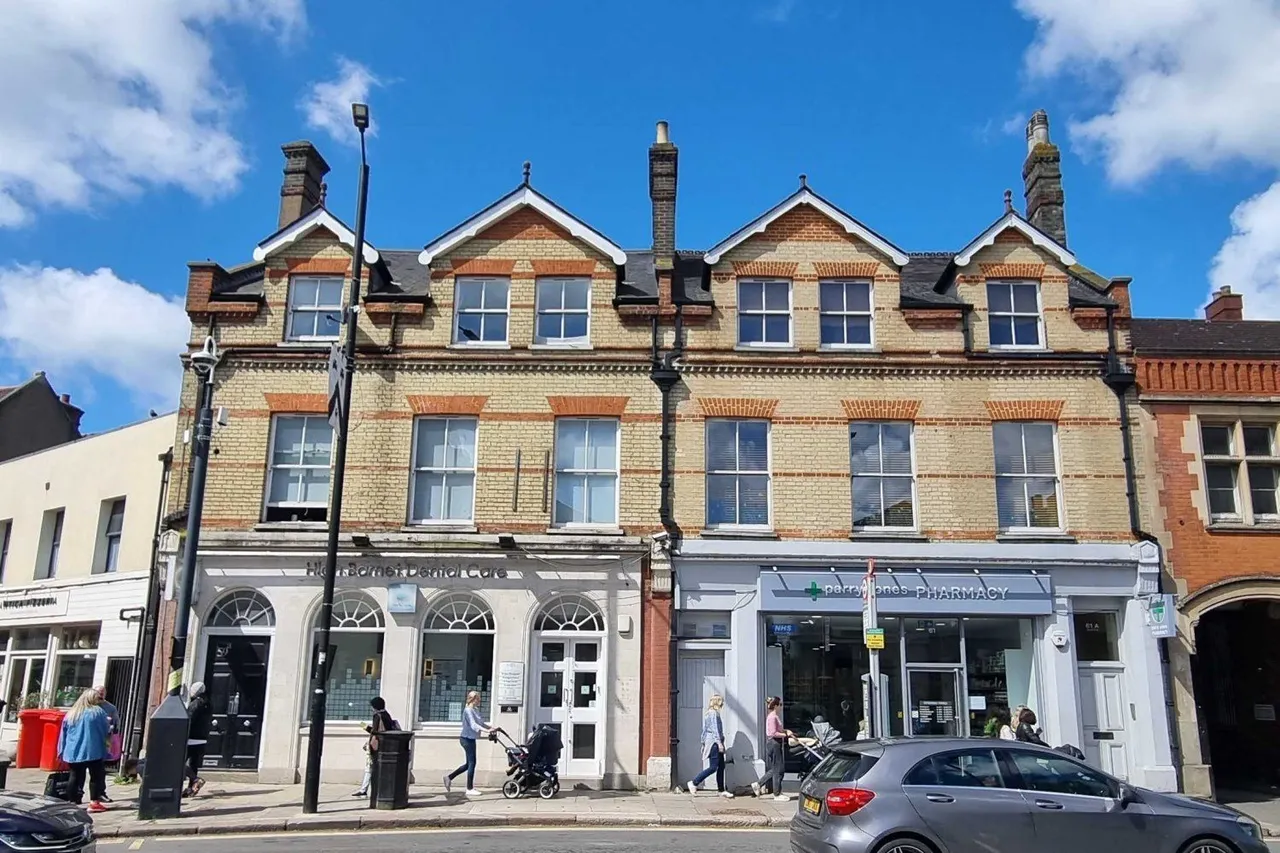 Self Contained Studio in High Street, Barnet, photo 2