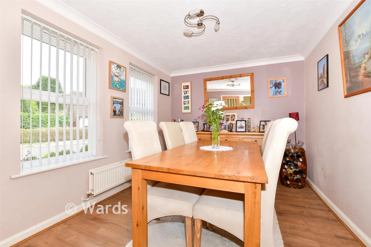 Crabtree Close, Kings Hill, ME19, photo 7