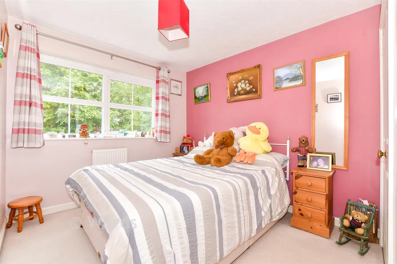 Crabtree Close, Kings Hill, ME19, photo 11