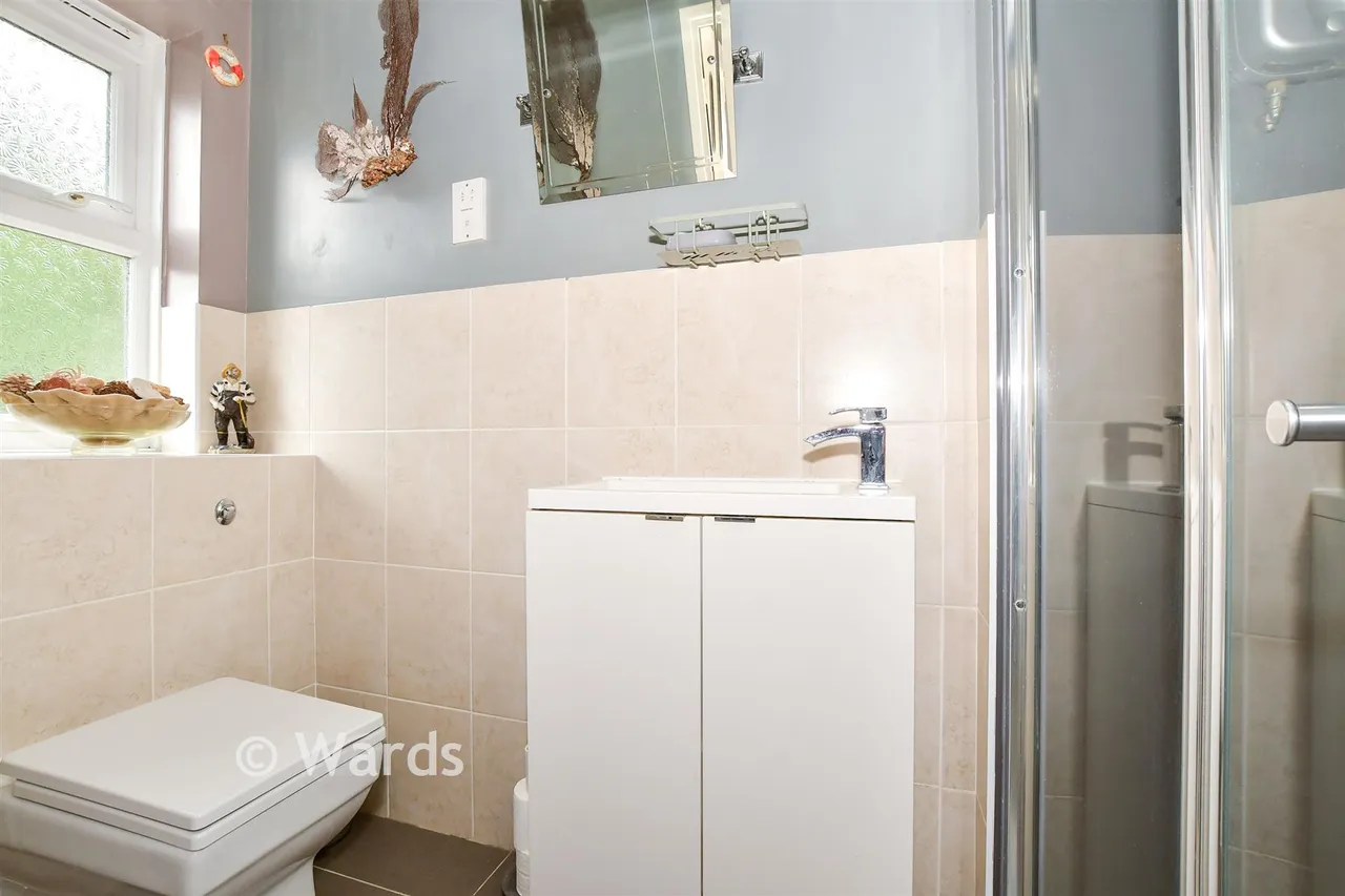 Crabtree Close, Kings Hill, ME19, photo 9