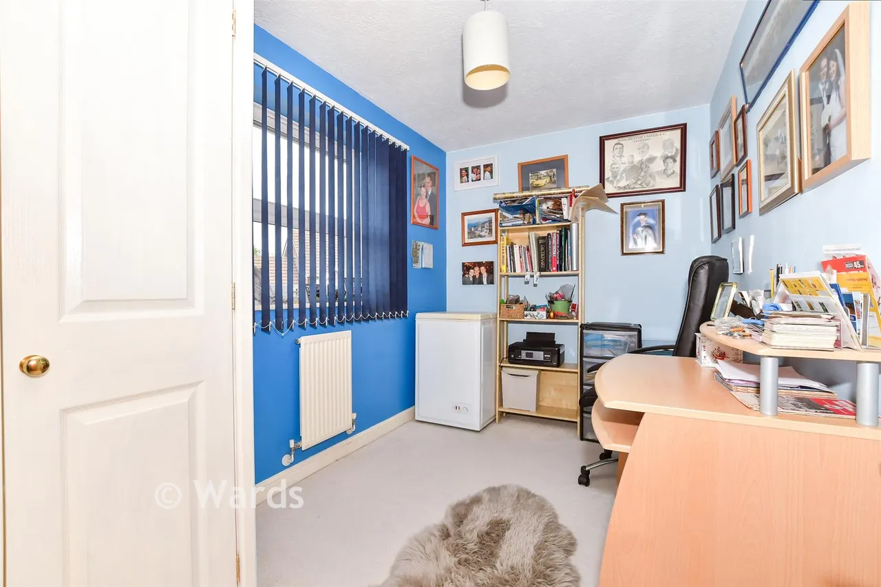 Crabtree Close, Kings Hill, ME19, photo 12