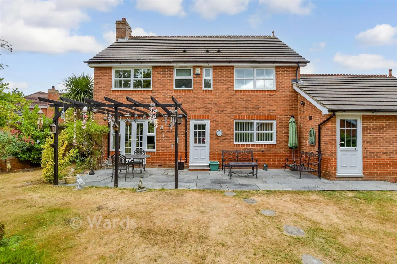 Crabtree Close, Kings Hill, ME19, photo 14