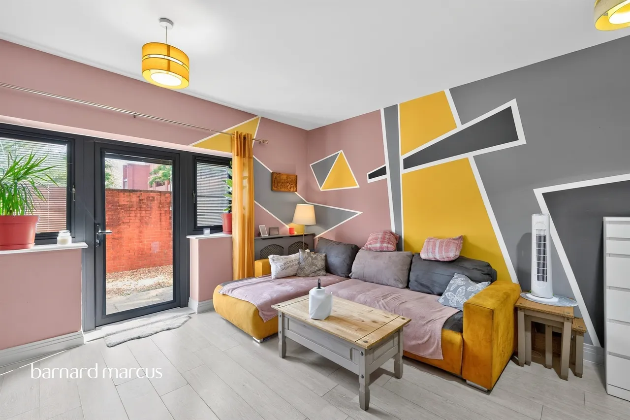 Park Road, Feltham, TW13, photo 2