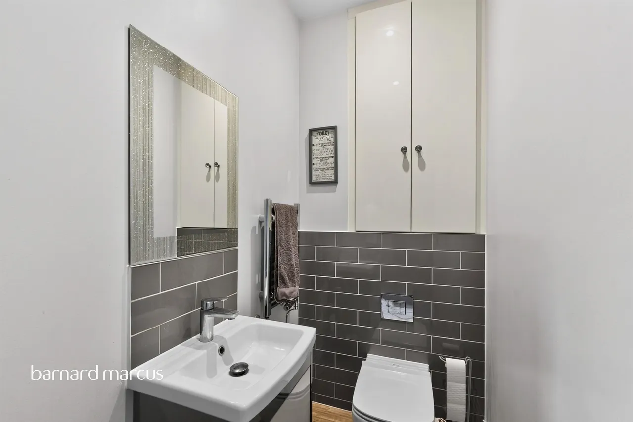Park Road, Feltham, TW13, photo 13