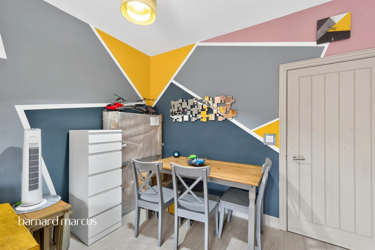 Park Road, Feltham, TW13, photo 8