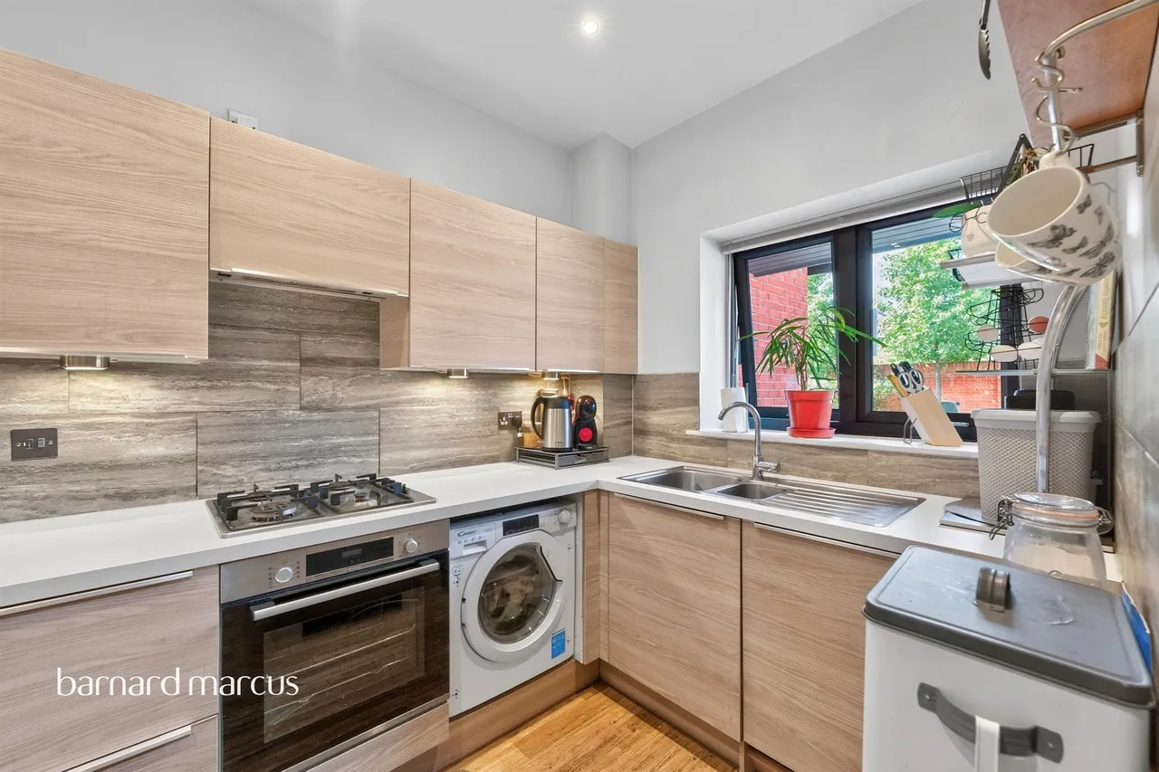 Park Road, Feltham, TW13, photo 5