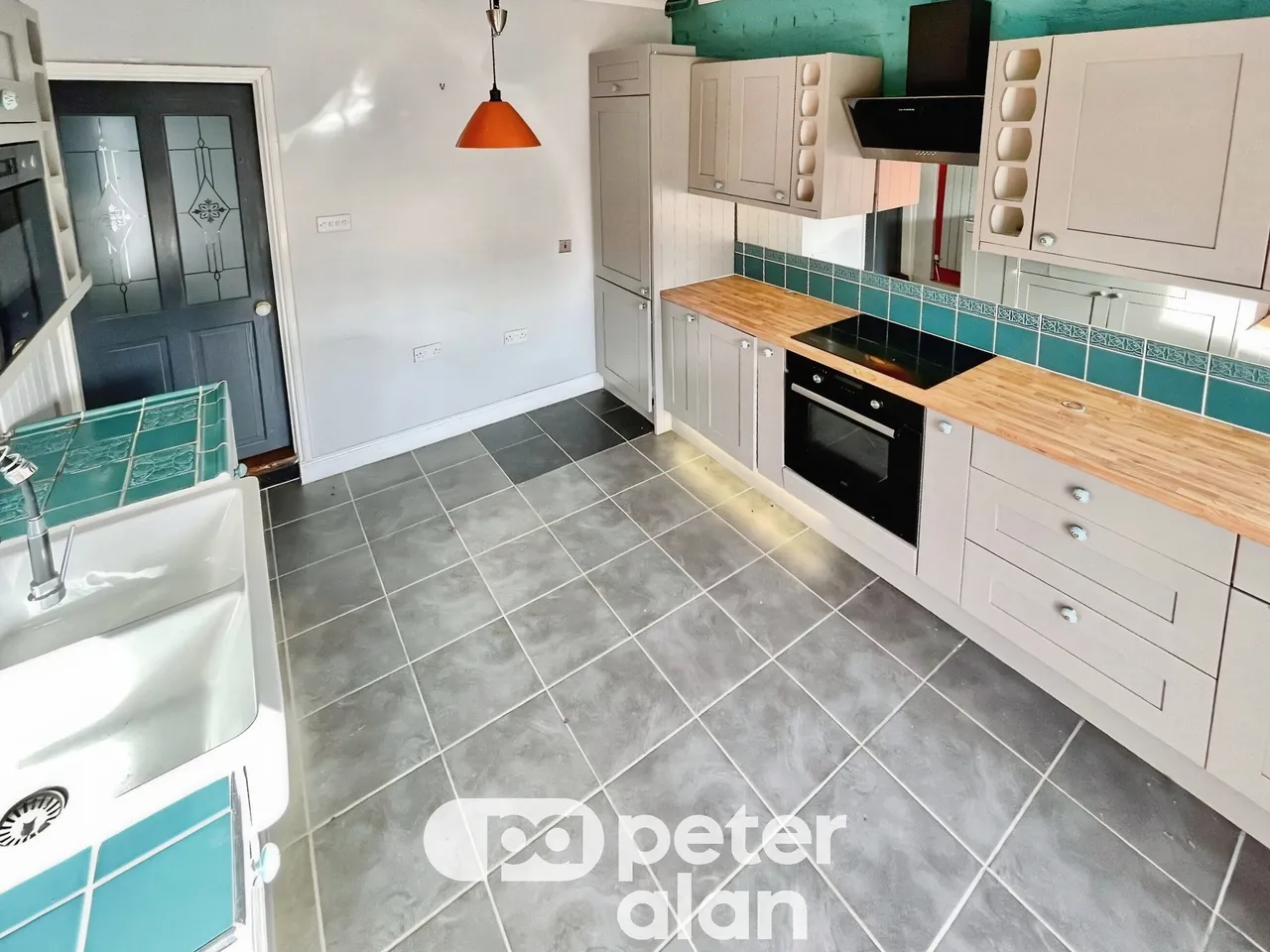 Corporation Road, Cardiff, CF11, photo 2