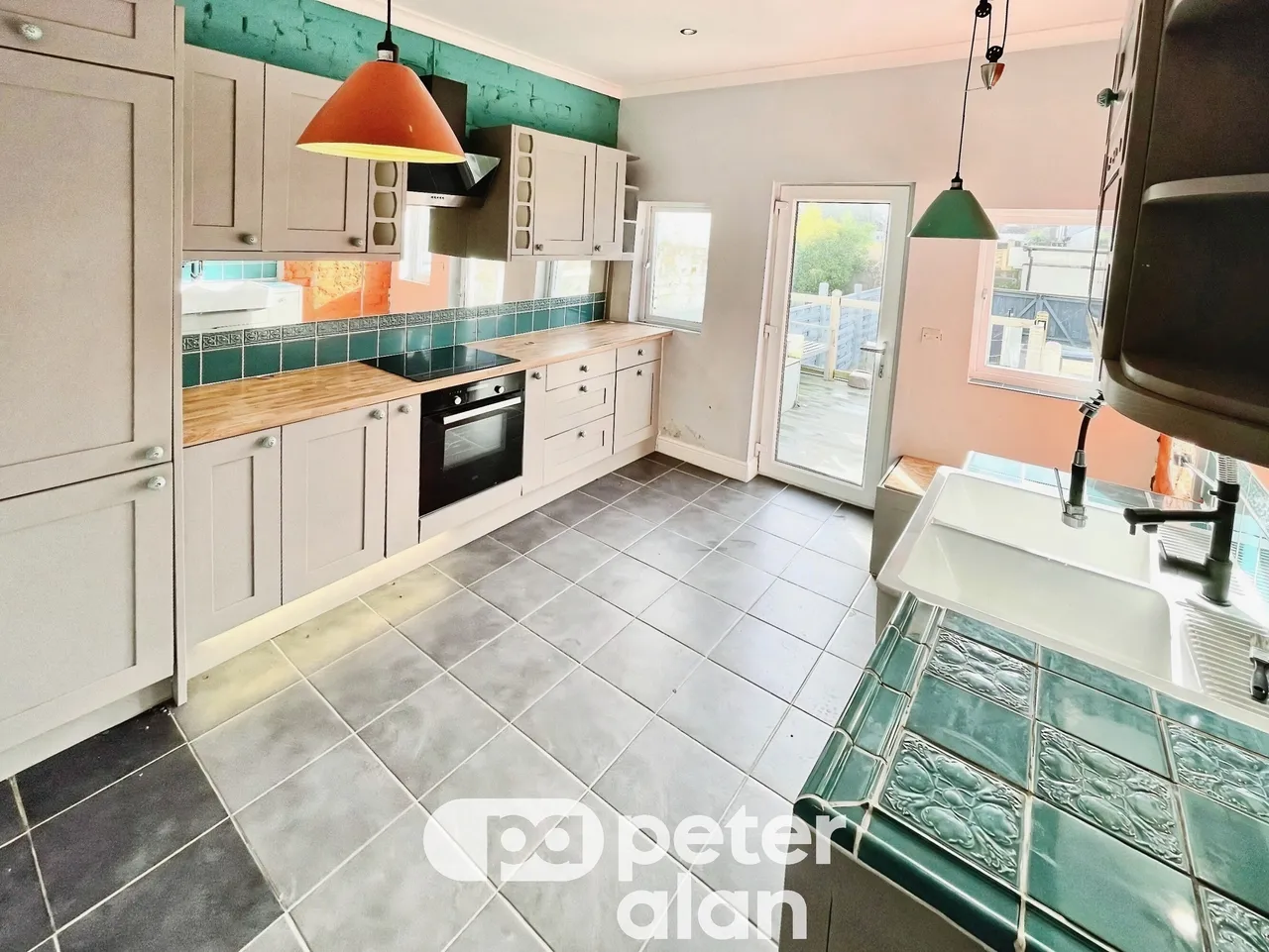 Corporation Road, Cardiff, CF11, photo 3