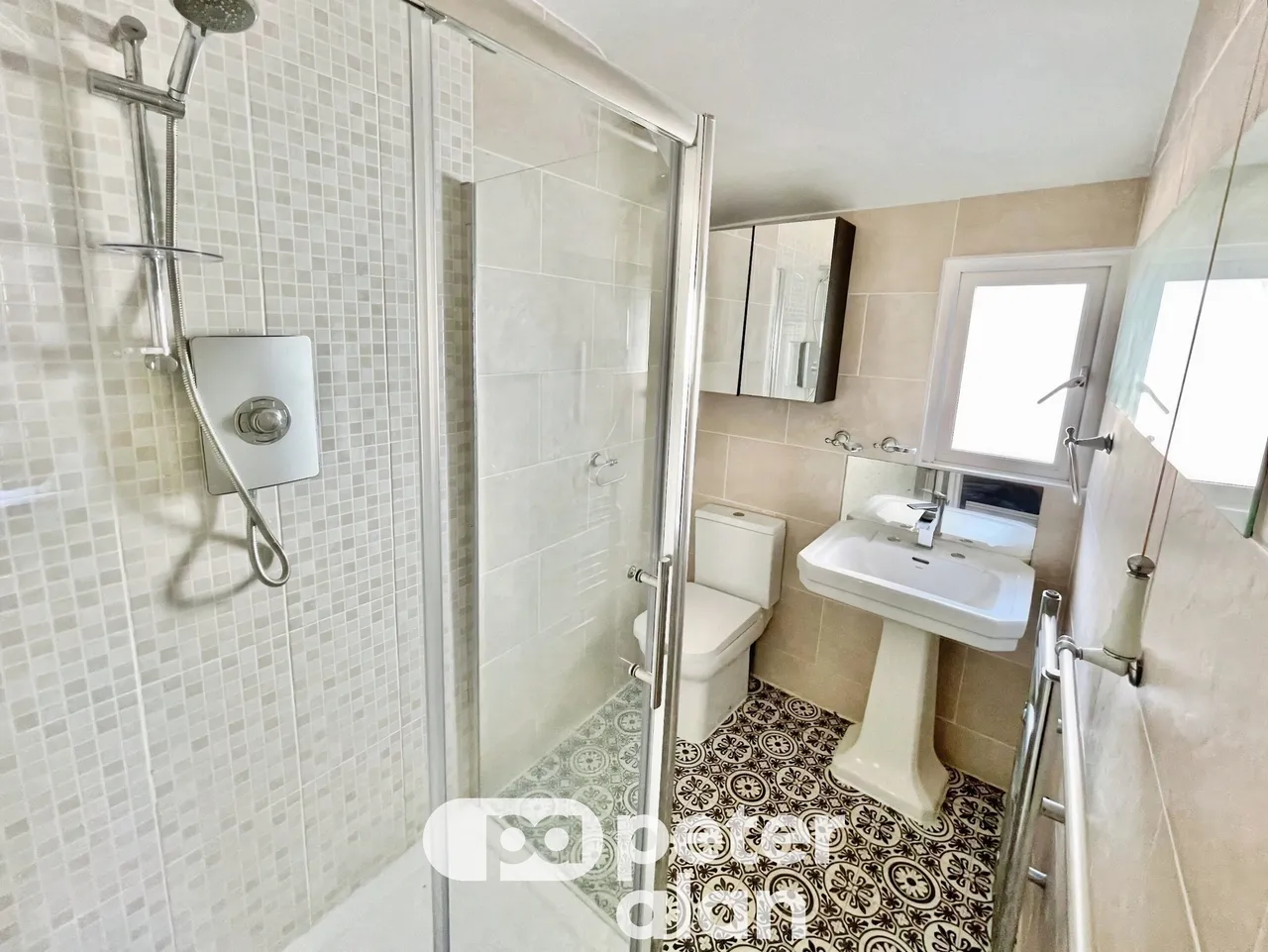 Corporation Road, Cardiff, CF11, photo 14
